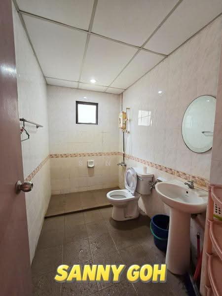 Apartment for Rent at Parkview Towers - Sanny Goh - Bathroom - PropertyGuru.com.my