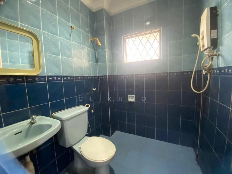 Rumah Teres 2-Tingkat untuk Dijual di BANDAR PUCHONG JAYA (Puchong) - Cl Khoo - Bathroom - PropertyGuru.com.my