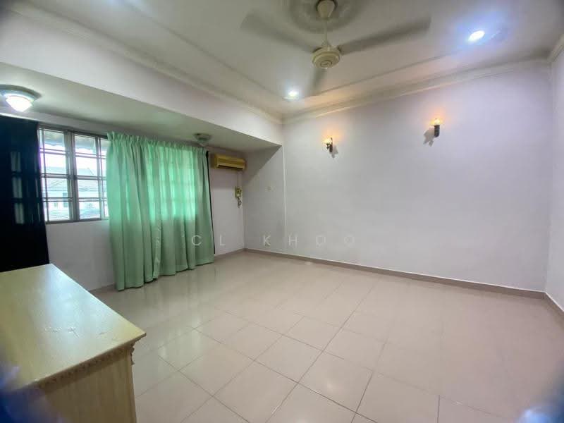 Rumah Teres 2-Tingkat untuk Dijual di BANDAR PUCHONG JAYA (Puchong) - Cl Khoo - Living Room - PropertyGuru.com.my
