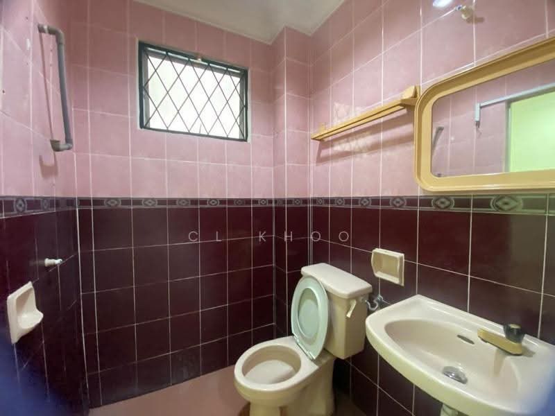 Rumah Teres 2-Tingkat untuk Dijual di BANDAR PUCHONG JAYA (Puchong) - Cl Khoo - Bathroom - PropertyGuru.com.my