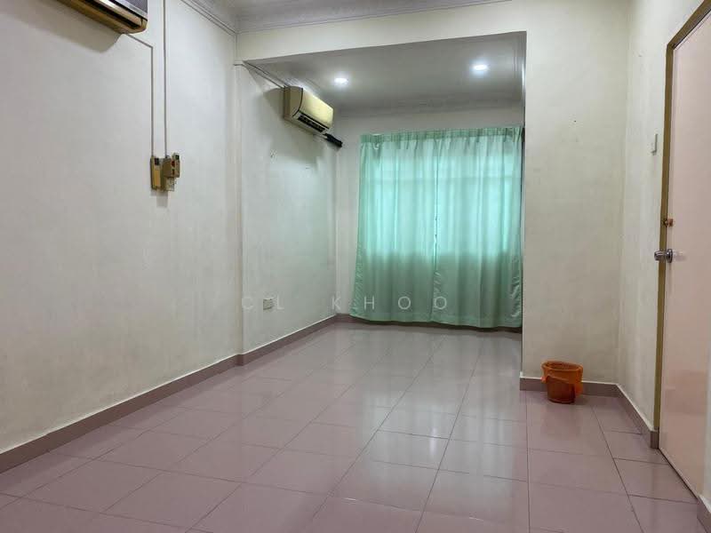 Rumah Teres 2-Tingkat untuk Dijual di BANDAR PUCHONG JAYA (Puchong) - Cl Khoo - Living Room - PropertyGuru.com.my