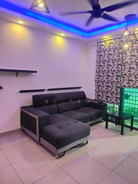 Kondominium untuk Disewa di The Henge - BC TAN - Living Room - PropertyGuru.com.my