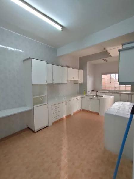 Semi-Detached House for Sale in Rawang (Selangor) - Vincent Goh - Kitchen - PropertyGuru.com.my