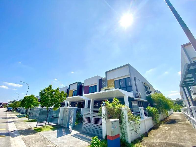 2-storey Terraced House for Sale in Taman Cahaya Alam (Shah Alam) - Reena Sarif - Exterior - PropertyGuru.com.my