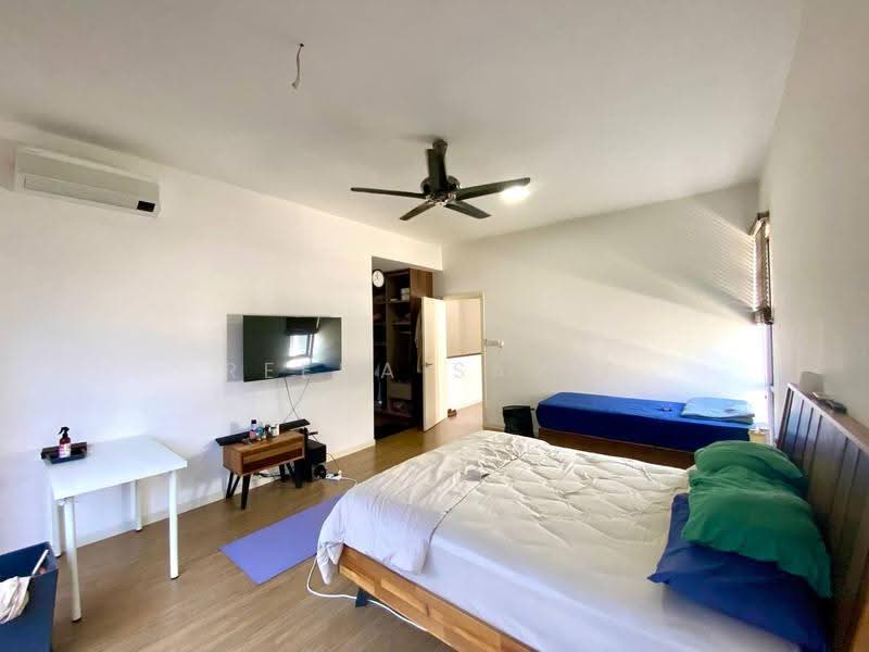 2-storey Terraced House for Sale in Taman Cahaya Alam (Shah Alam) - Reena Sarif - Bedroom - PropertyGuru.com.my