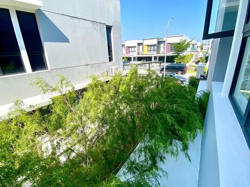 2-storey Terraced House for Sale in Taman Cahaya Alam (Shah Alam) - Reena Sarif - Exterior - PropertyGuru.com.my