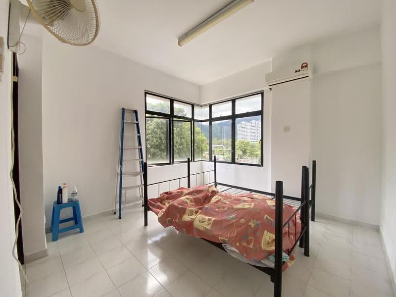 Kondominium untuk Dijual di Villa Ria - Weng Sern - Bedroom - PropertyGuru.com.my
