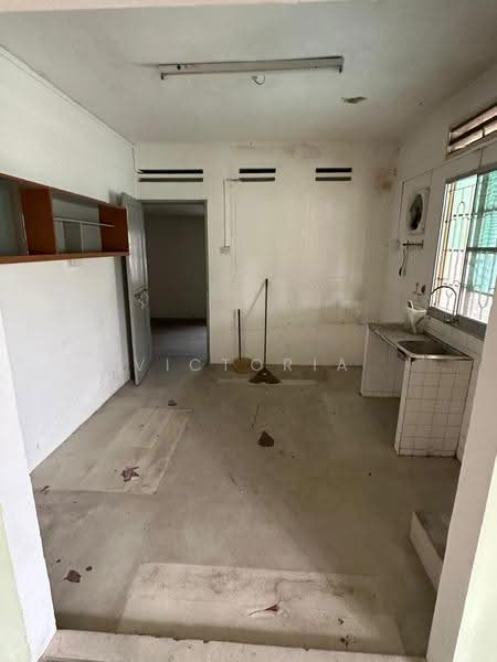 Bungalow House for Sale in Seksyen 9 (Petaling Jaya) - Victoria Goh - Kitchen - PropertyGuru.com.my