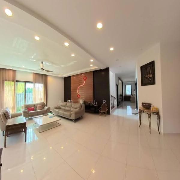 2-storey Terraced House for Sale in Taman Villa Heights (Kajang) - Adzura Zamedin - Living Room - PropertyGuru.com.my