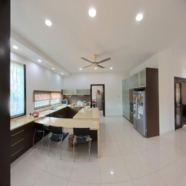 2-storey Terraced House for Sale in Taman Villa Heights (Kajang) - Adzura Zamedin - Kitchen - PropertyGuru.com.my