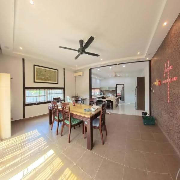 2-storey Terraced House for Sale in Taman Villa Heights (Kajang) - Adzura Zamedin - Dining Room - PropertyGuru.com.my