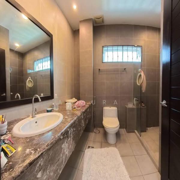 2-storey Terraced House for Sale in Taman Villa Heights (Kajang) - Adzura Zamedin - Bathroom - PropertyGuru.com.my
