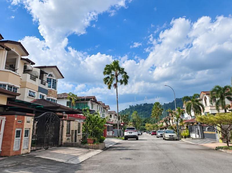 Rumah Berkembar untuk Dijual di Cheras (Selangor) - Esther Law - Exterior - PropertyGuru.com.my