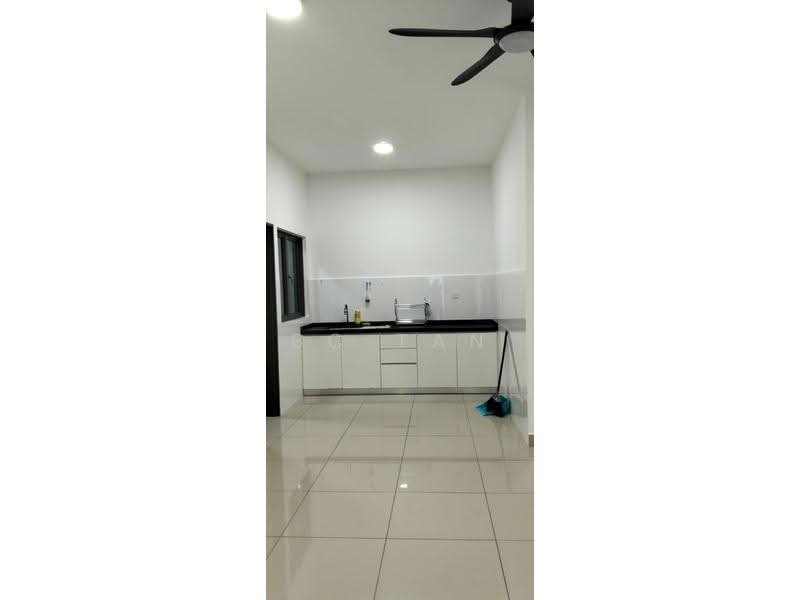 Kondominium untuk Disewa di The Henge - BC TAN - Kitchen - PropertyGuru.com.my