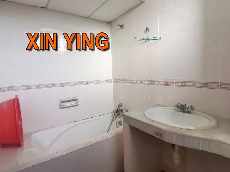 Kondominium untuk Dijual di Villa Ria - Koay Xin Ying - Bathroom - PropertyGuru.com.my