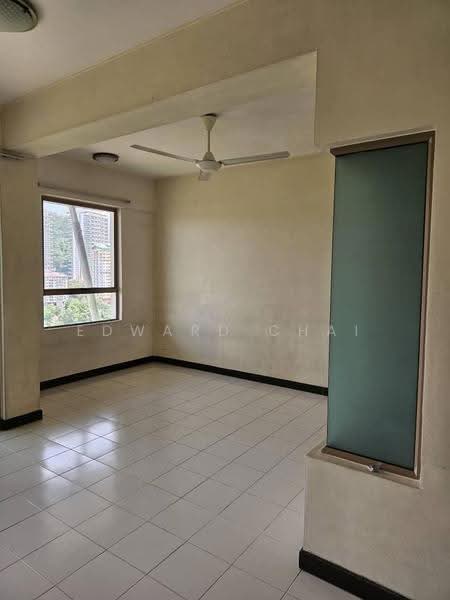 Kediaman Servis untuk Dijual di Ritze Perdana 1 - Edward Chai - Living Room - PropertyGuru.com.my