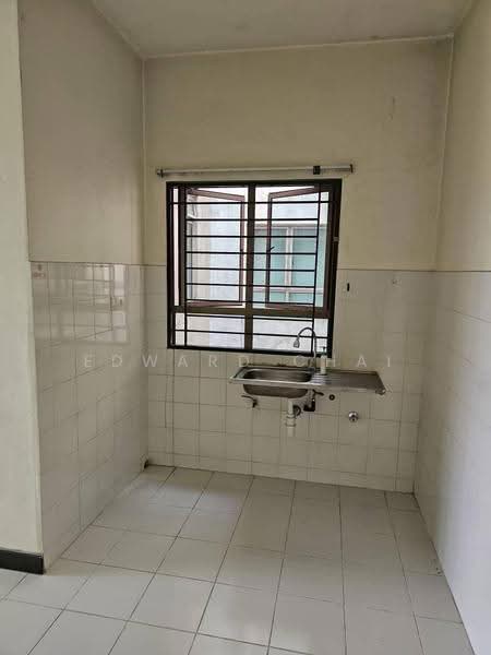 Kediaman Servis untuk Dijual di Ritze Perdana 1 - Edward Chai - Kitchen - PropertyGuru.com.my