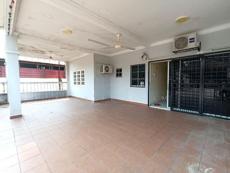 1.5-storey Terraced House for Sale in Au 4 (Ulu Kelang) - Azli Ibrahim - Exterior - PropertyGuru.com.my
