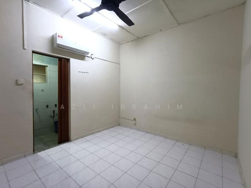 1.5-storey Terraced House for Sale in Au 4 (Ulu Kelang) - Azli Ibrahim - Interior - PropertyGuru.com.my