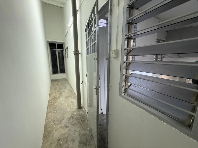 Rumah Teres 1-Tingkat untuk Dijual di Johor Bahru (Johor) - Ziv Chiam - Corridor - PropertyGuru.com.my