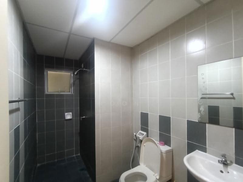 Kondominium untuk Dijual di Koi Kinrara - Moon Chiew - Bathroom - PropertyGuru.com.my