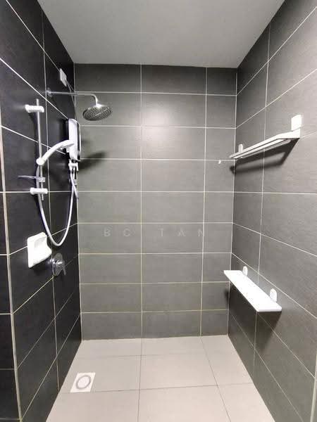 Kondominium untuk Disewa di The Henge - BC TAN - Bathroom - PropertyGuru.com.my