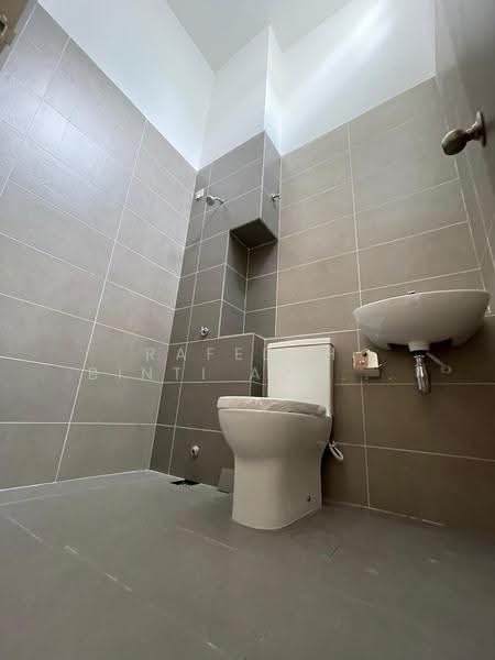 Cluster House for Sale in Alam Sari (Bangi) - Rafedah Binti Abdul Aziz - Bathroom - PropertyGuru.com.my
