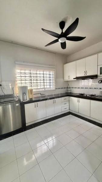 2-storey Terraced House for Sale in Bandar Baru Selayang (Selayang) - Azli Ibrahim - Kitchen - PropertyGuru.com.my