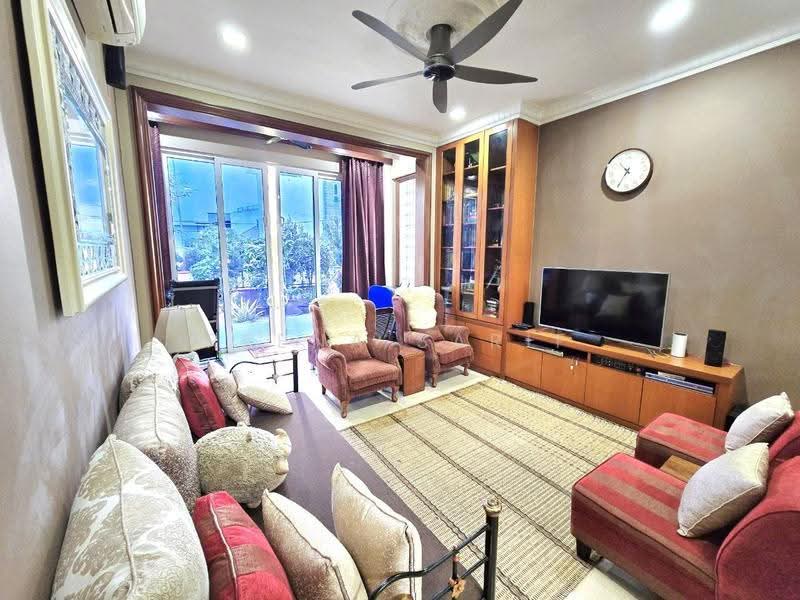 Bungalow House for Sale in Seksyen 8 (Kota Damansara) - Reena Sarif - PropertyGuru.com.my