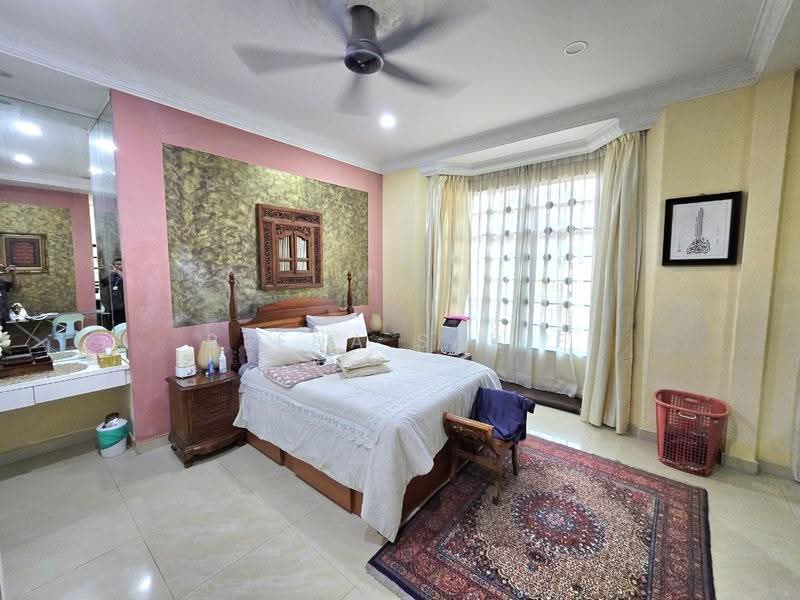 Bungalow House for Sale in Seksyen 8 (Kota Damansara) - Reena Sarif - PropertyGuru.com.my