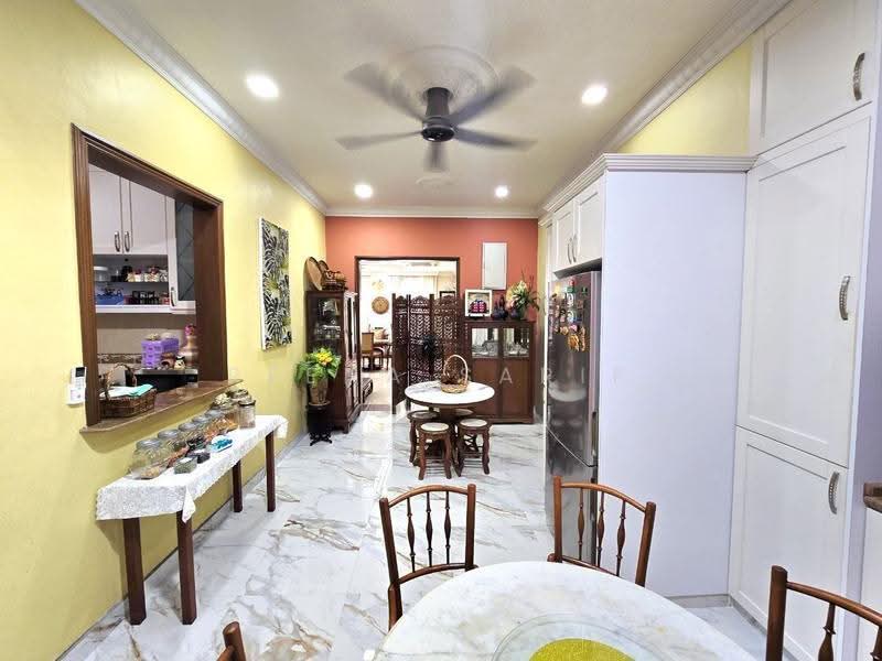 Bungalow House for Sale in Seksyen 8 (Kota Damansara) - Reena Sarif - PropertyGuru.com.my