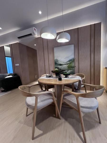 Tanah Kediaman untuk Dijual di Taman Perling (Perling) - Esther Chong - Dining Room - PropertyGuru.com.my