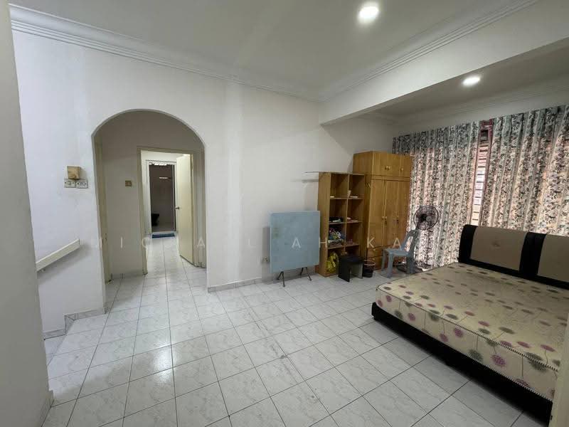 Semi-Detached House for Sale in Johor Bahru (Johor) - Michael Ah Kang - Bedroom - PropertyGuru.com.my