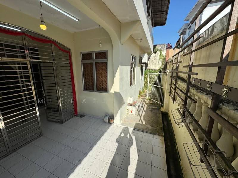 Semi-Detached House for Sale in Johor Bahru (Johor) - Michael Ah Kang - Exterior - PropertyGuru.com.my