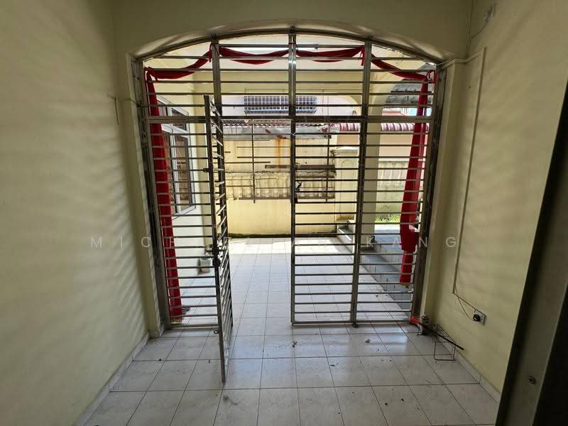 Semi-Detached House for Sale in Johor Bahru (Johor) - Michael Ah Kang - Entrance - PropertyGuru.com.my