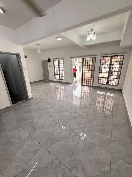 Rumah Teres 2-Tingkat untuk Dijual di Kota Damansara (Selangor) - NoraFizah Gapar - Living Room - PropertyGuru.com.my