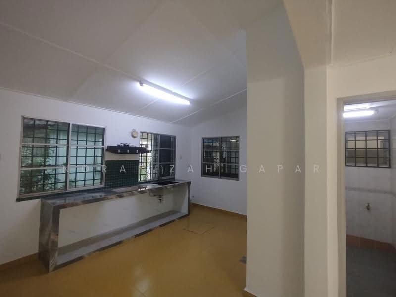 Rumah Teres 2-Tingkat untuk Dijual di Kota Damansara (Selangor) - NoraFizah Gapar - Kitchen - PropertyGuru.com.my