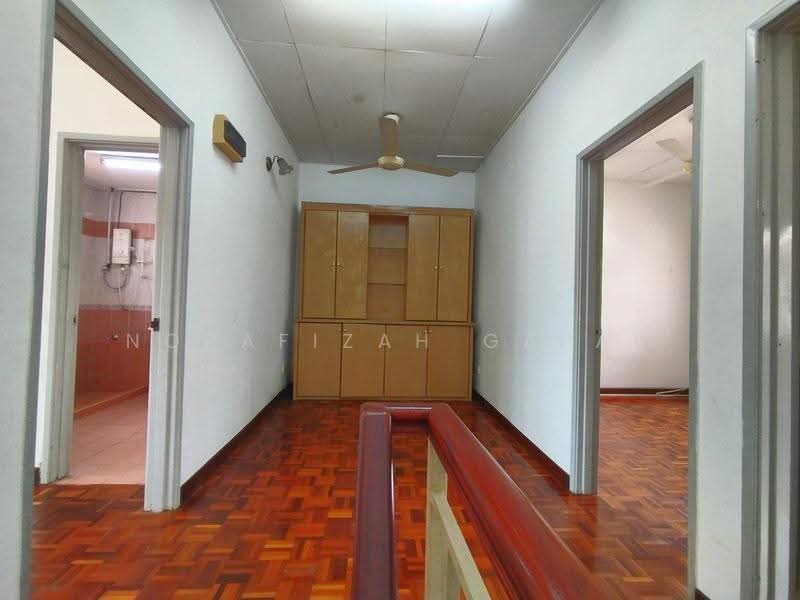 Rumah Teres 2-Tingkat untuk Dijual di Kota Damansara (Selangor) - NoraFizah Gapar - Corridor - PropertyGuru.com.my