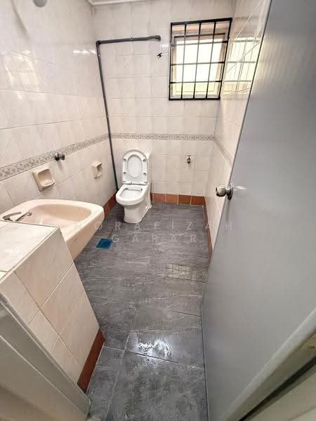 Rumah Teres 2-Tingkat untuk Dijual di Kota Damansara (Selangor) - NoraFizah Gapar - Bathroom - PropertyGuru.com.my