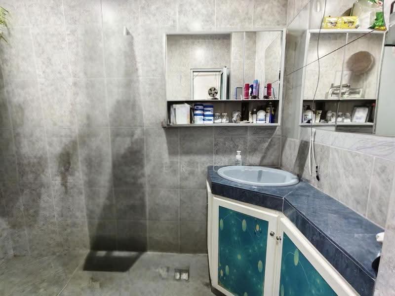 Kondominium untuk Dijual di Impian Heights - Eric Lau Mun Chung - Bathroom - PropertyGuru.com.my