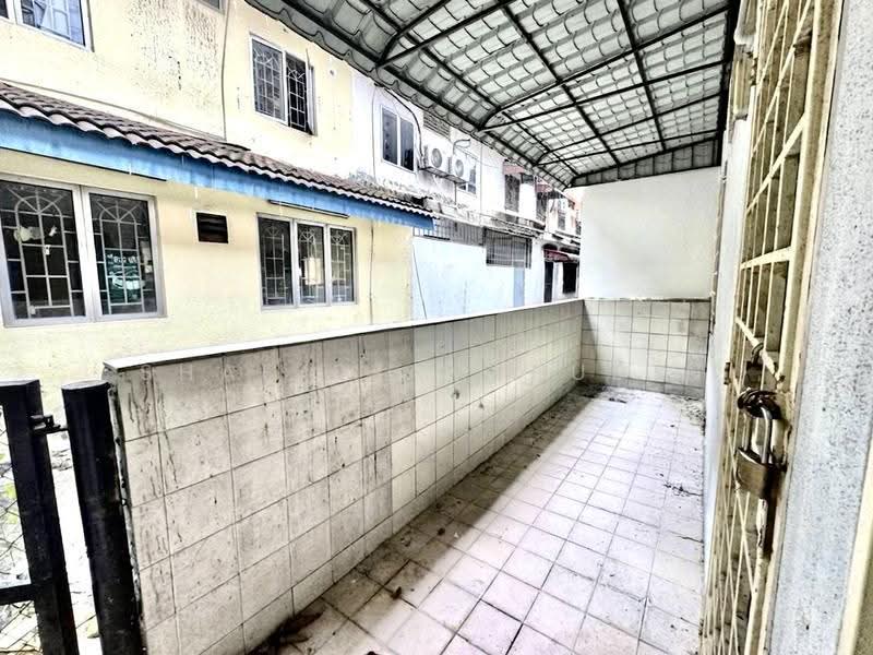 2-storey Terraced House for Sale in Kelana Jaya (Petaling Jaya) - Shafiq Amerudin - Balcony - PropertyGuru.com.my