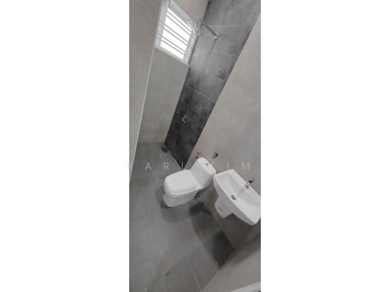 Rumah Teres 2-Tingkat untuk Dijual di Taman Johor Jaya (Johor Bahru) - Karl Lim - Bathroom - PropertyGuru.com.my