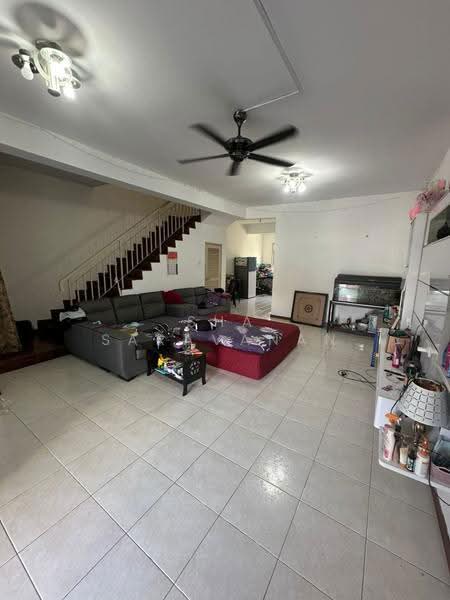 Rumah Berkembar untuk Dijual di Johor Bahru (Johor) - Sha Saravanan - Living Room - PropertyGuru.com.my