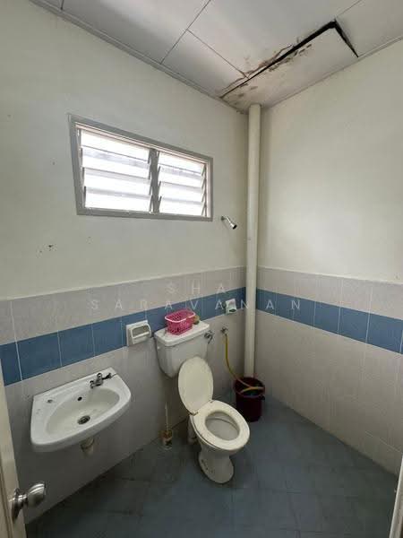 Rumah Berkembar untuk Dijual di Johor Bahru (Johor) - Sha Saravanan - Bathroom - PropertyGuru.com.my