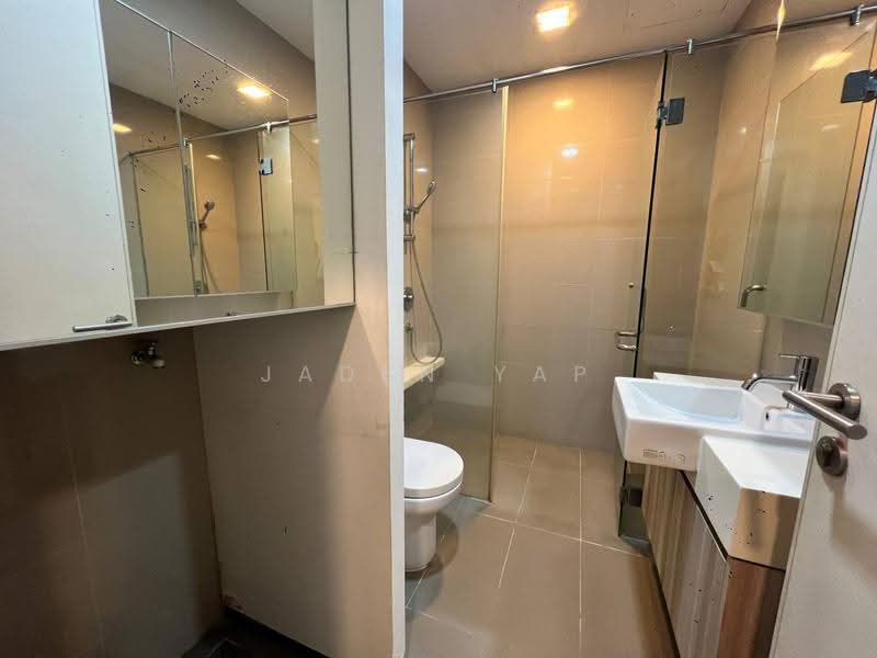 Kondominium untuk Disewa di Sixceylon - Jaden Yap - Bathroom - PropertyGuru.com.my