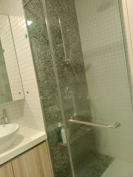 Kondominium untuk Disewa di Sixceylon - Jaden Yap - Bathroom - PropertyGuru.com.my