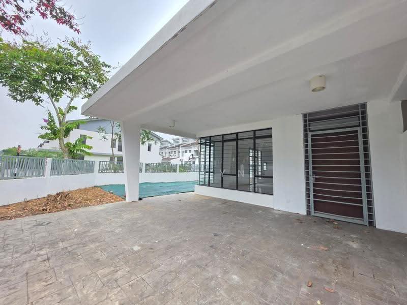 2-storey Terraced House for Sale in M Residence (Rawang) - Evelyn Khoo - Car Porch - PropertyGuru.com.my