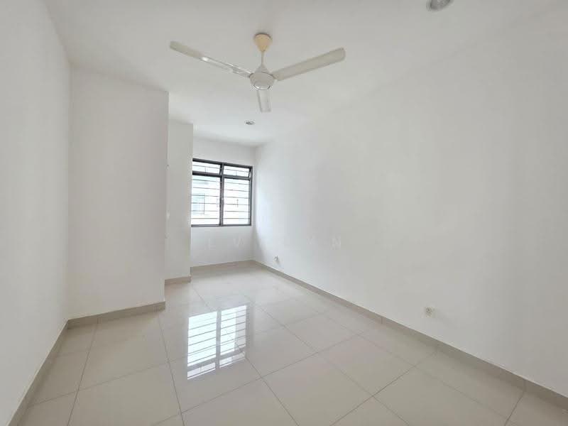2-storey Terraced House for Sale in M Residence (Rawang) - Evelyn Khoo - Room - PropertyGuru.com.my