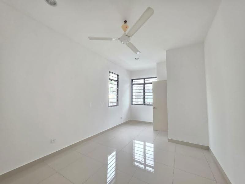 2-storey Terraced House for Sale in M Residence (Rawang) - Evelyn Khoo - Room - PropertyGuru.com.my