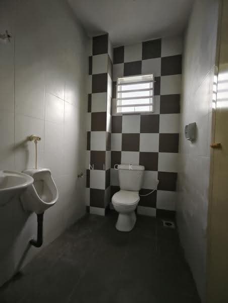 Office for Rent in Ipoh (Perak) - Nick Chan - Bathroom - PropertyGuru.com.my